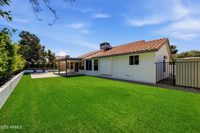 5716 E ESTRID Avenue, Scottsdale, AZ 85254