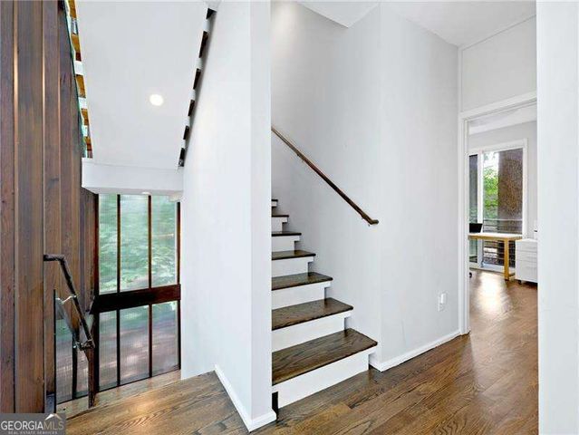 5724 Kayron Drive, Atlanta, GA 30328