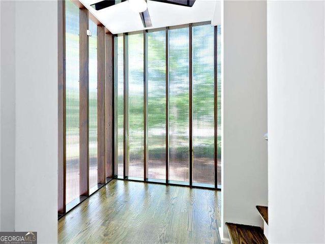 5724 Kayron Drive, Atlanta, GA 30328