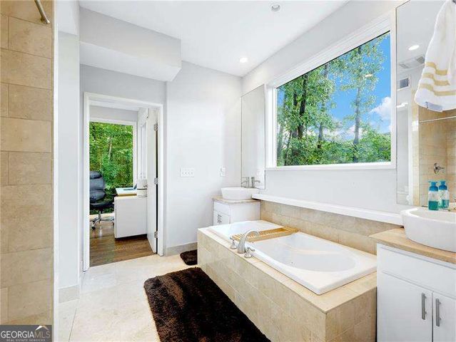 5724 Kayron Drive, Atlanta, GA 30328
