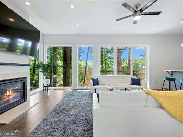 5724 Kayron Drive, Atlanta, GA 30328