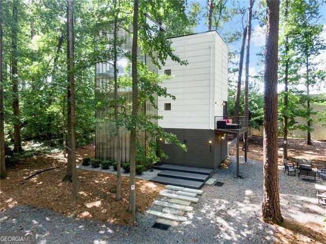 5724 Kayron Drive, Atlanta, GA 30328