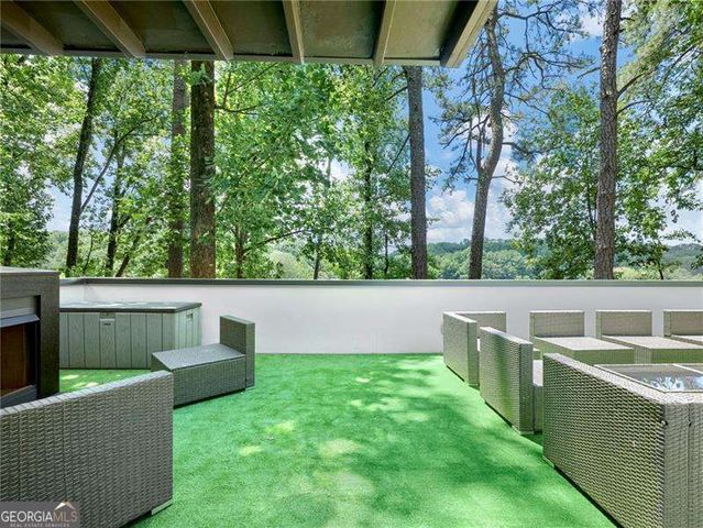 5724 Kayron Drive, Atlanta, GA 30328