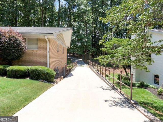 5724 Kayron Drive, Atlanta, GA 30328