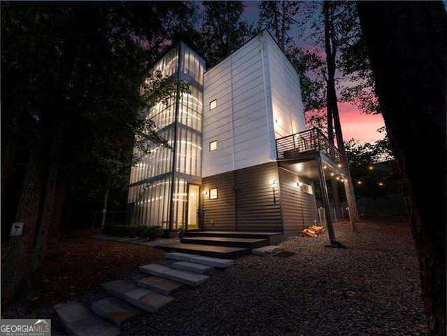 5724 Kayron Drive, Atlanta, GA 30328
