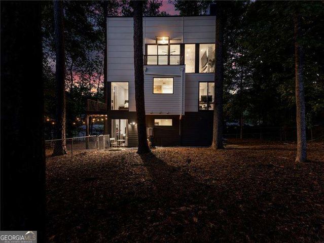 5724 Kayron Drive, Atlanta, GA 30328