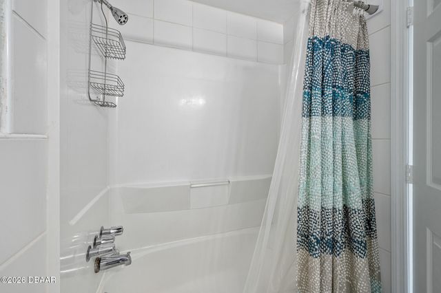 1045 Continental Drive, Daytona Beach, FL 32117