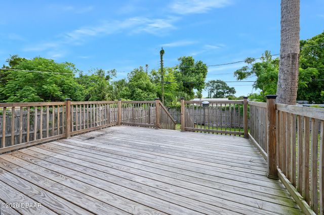 1045 Continental Drive, Daytona Beach, FL 32117