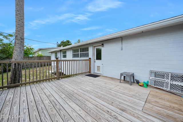 1045 Continental Drive, Daytona Beach, FL 32117