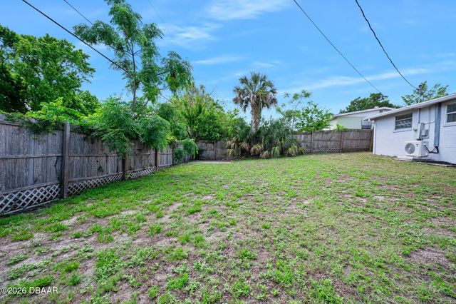 1045 Continental Drive, Daytona Beach, FL 32117