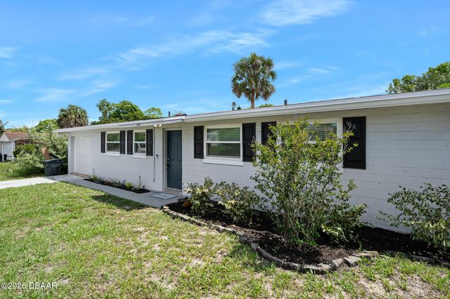 1045 Continental Drive, Daytona Beach, FL 32117