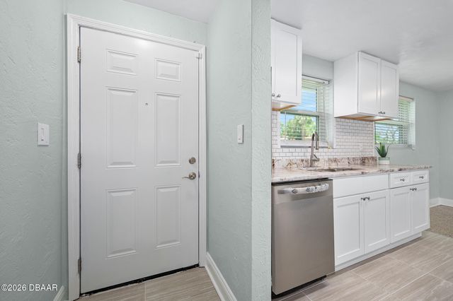 1045 Continental Drive, Daytona Beach, FL 32117