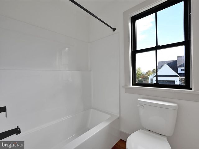 5780 WILD LILAC DR, East Petersburg, PA 17520