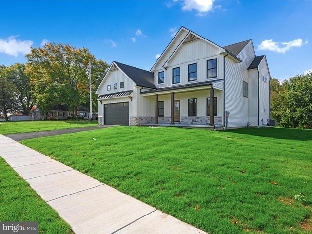 5780 WILD LILAC DR, East Petersburg, PA 17520