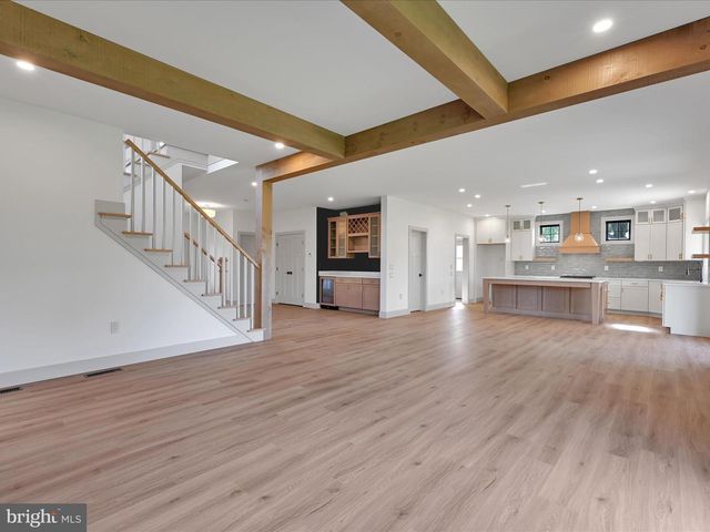 5780 WILD LILAC DR, East Petersburg, PA 17520