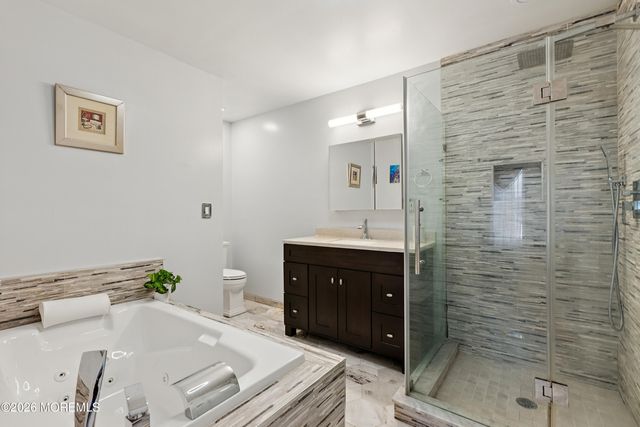 10 Walter Drive, Hazlet, NJ 07730