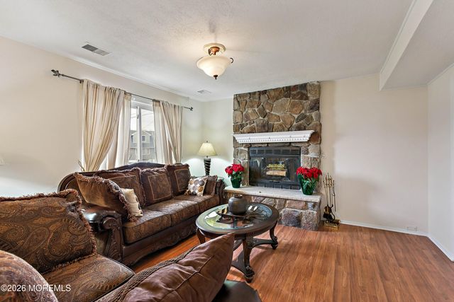 10 Walter Drive, Hazlet, NJ 07730