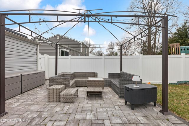 10 Walter Drive, Hazlet, NJ 07730