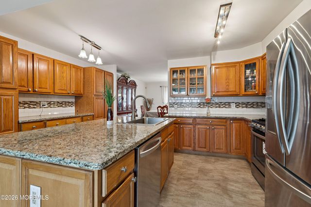 10 Walter Drive, Hazlet, NJ 07730