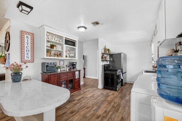 2405 W 14th St, Odessa, TX 79763