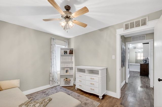 2405 W 14th St, Odessa, TX 79763