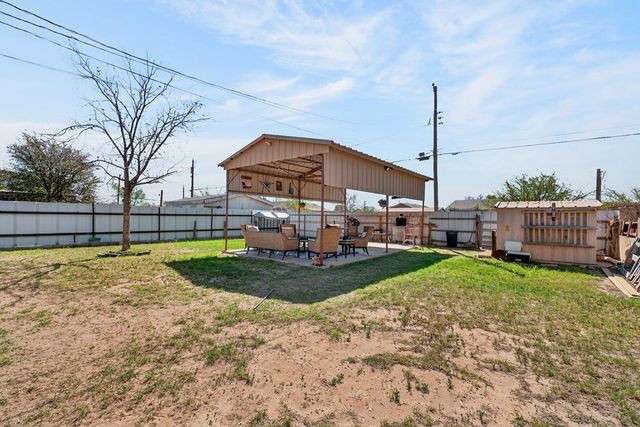 2405 W 14th St, Odessa, TX 79763