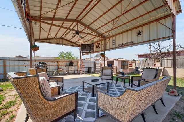 2405 W 14th St, Odessa, TX 79763