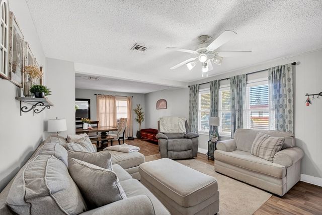 2405 W 14th St, Odessa, TX 79763