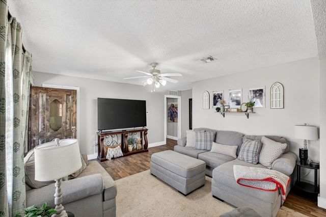 2405 W 14th St, Odessa, TX 79763