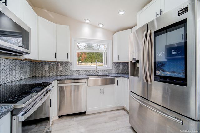 17 Baldwin Road, Carmel, NY 10512