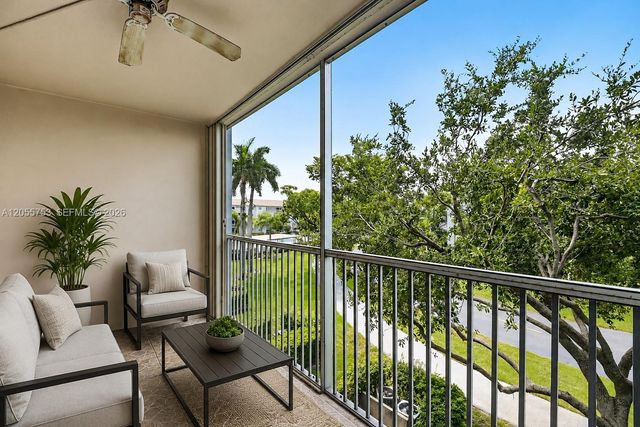 12500 SW 5th Ct 311M, Pembroke Pines, FL 33027