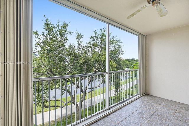 12500 SW 5th Ct 311M, Pembroke Pines, FL 33027