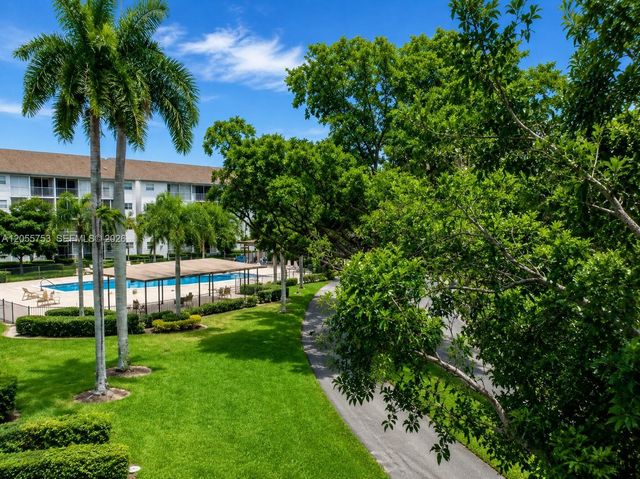 12500 SW 5th Ct 311M, Pembroke Pines, FL 33027