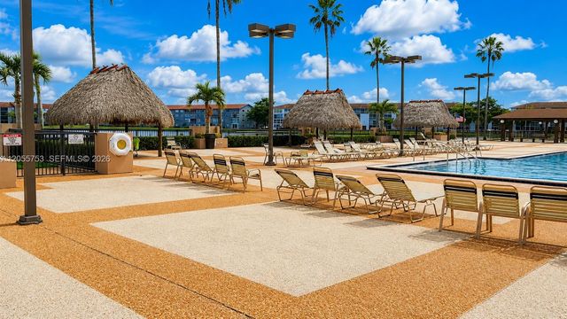 12500 SW 5th Ct 311M, Pembroke Pines, FL 33027
