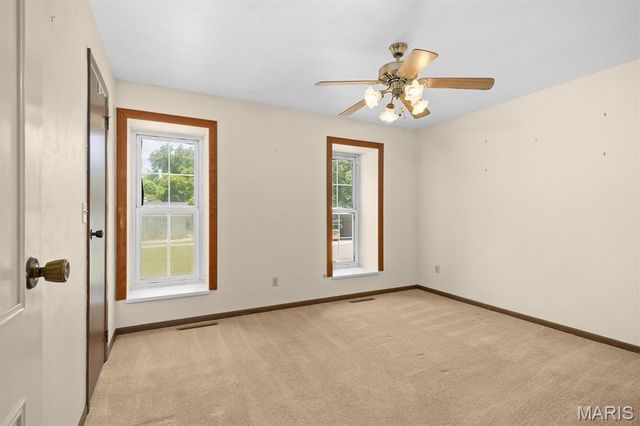 120 Fox Creek Road, Belleville, IL 62223