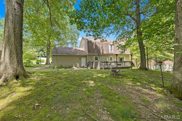 120 Fox Creek Road, Belleville, IL 62223