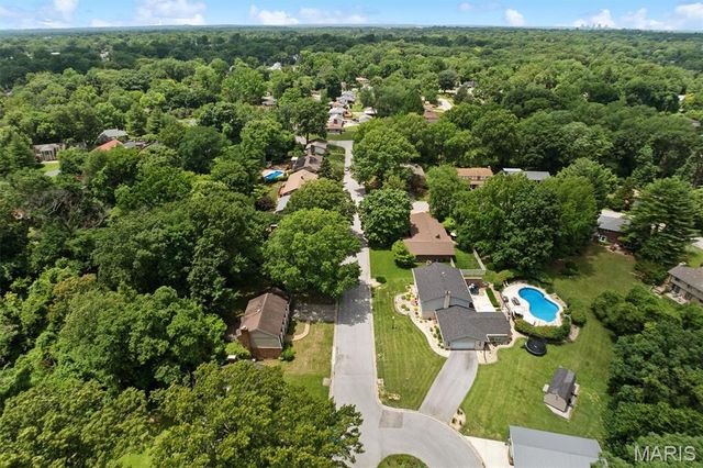 120 Fox Creek Road, Belleville, IL 62223