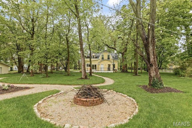 2367 Central Avenue, Alton, IL 62002
