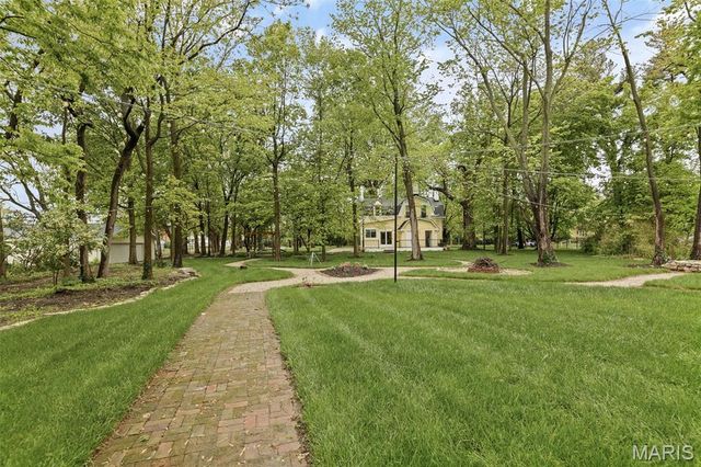 2367 Central Avenue, Alton, IL 62002