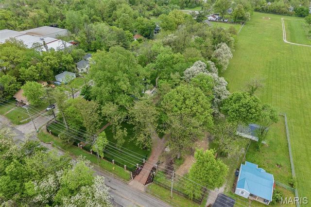 2367 Central Avenue, Alton, IL 62002