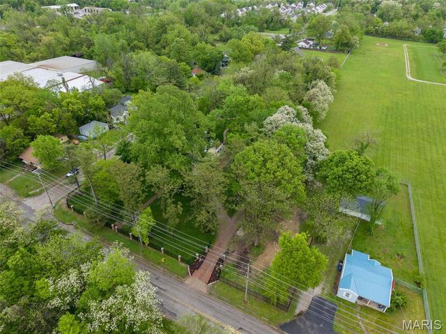 2367 Central Avenue, Alton, IL 62002