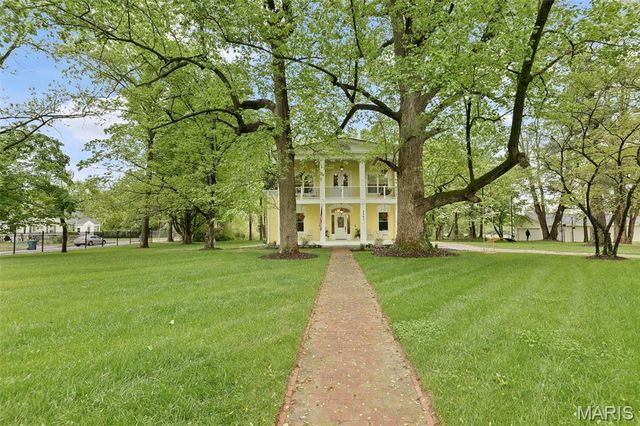 2367 Central Avenue, Alton, IL 62002