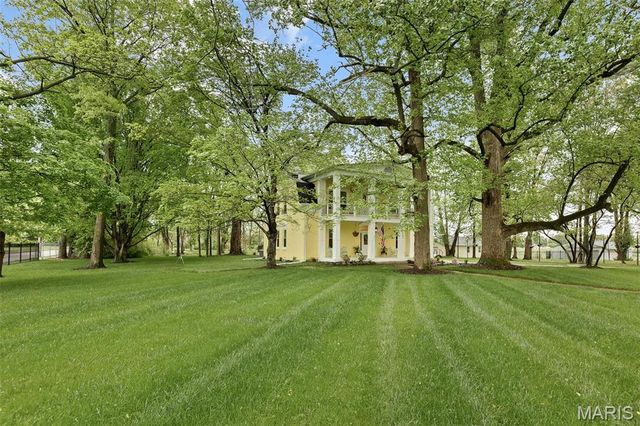 2367 Central Avenue, Alton, IL 62002
