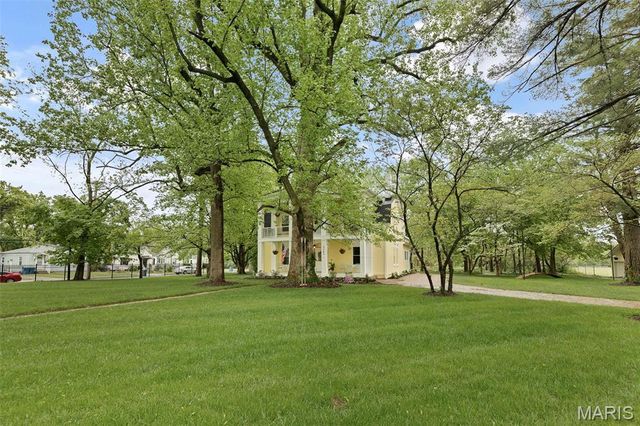 2367 Central Avenue, Alton, IL 62002