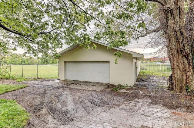 2367 Central Avenue, Alton, IL 62002