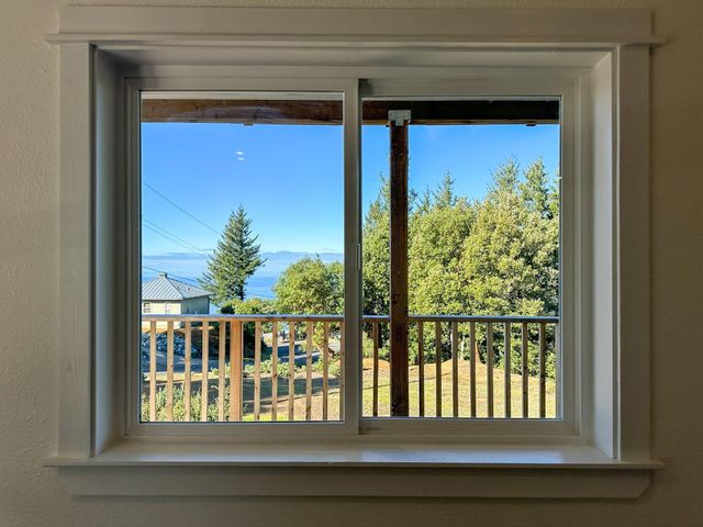 127 Cook Road, Shelter Cove, CA 95589