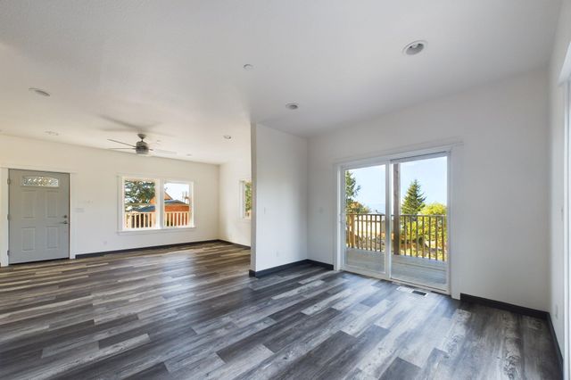 127 Cook Road, Shelter Cove, CA 95589