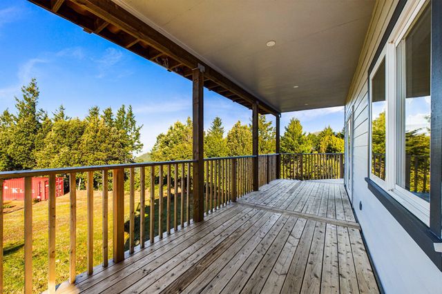 127 Cook Road, Shelter Cove, CA 95589