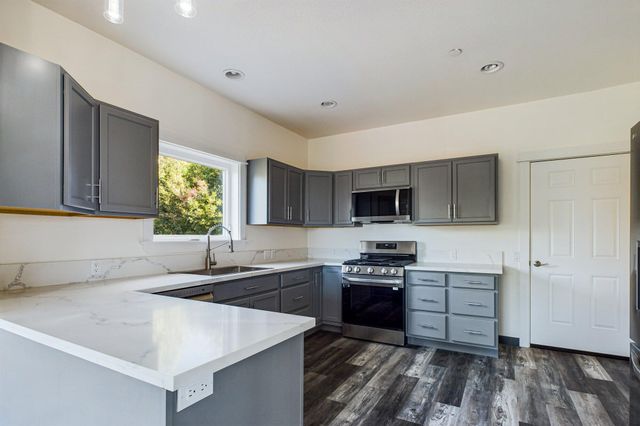 127 Cook Road, Shelter Cove, CA 95589