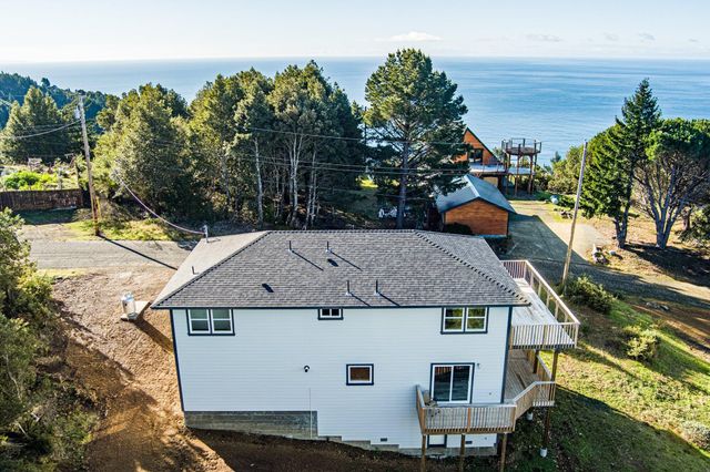 127 Cook Road, Shelter Cove, CA 95589